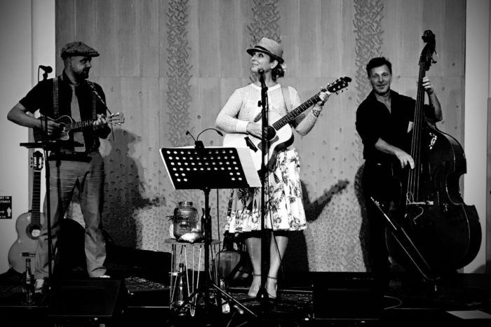 Miss Collie & the Trees en concert