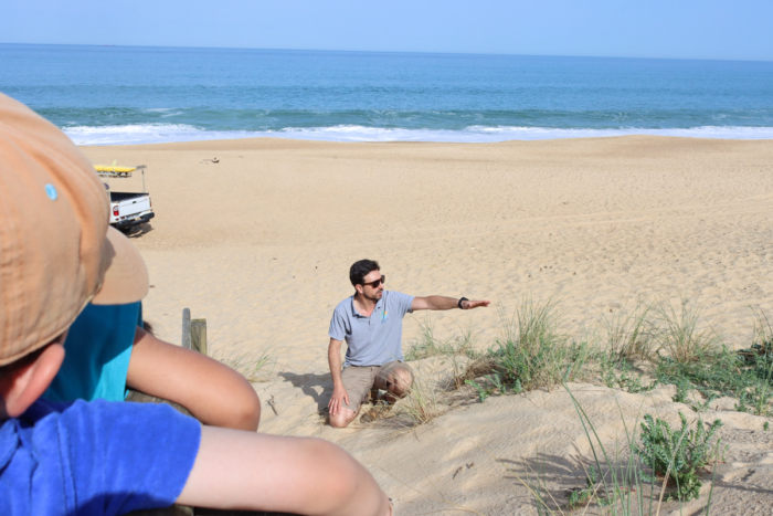 #Education | Plantation d’oyats : les enfants acteurs de la préservation du littoral