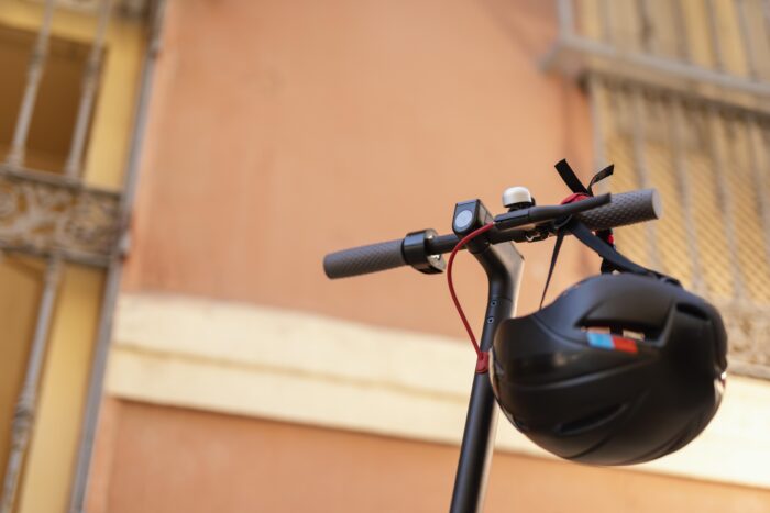 #SécuritéRoutière | Le port du casque obligatoire en trottinette électrique dans les Landes 🛴